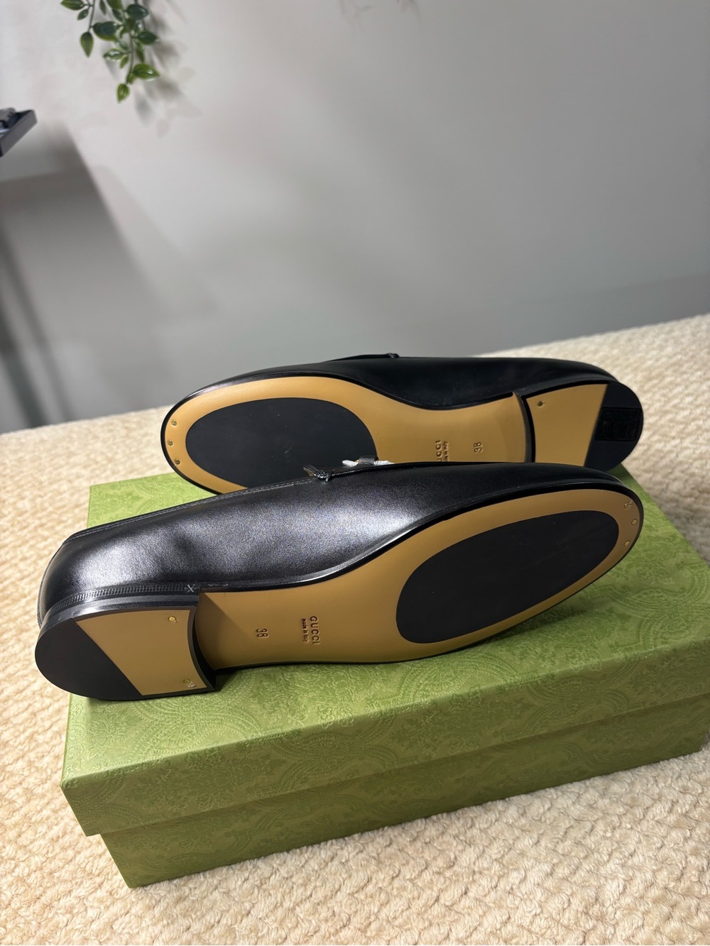 Women’s Gucci Loafer - Picture 7 of 7